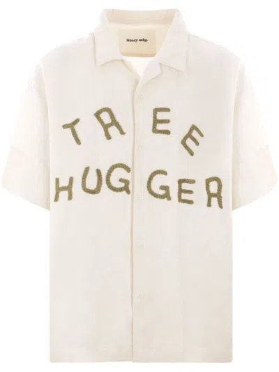 STORY MFG. CROCHET APPLIQUÉ LETTERING ECRU COTTON-LINEN BLEND SHIRT