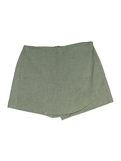 Pre-owned Stradivarius Skort In Green