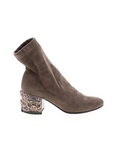 Pre-owned Strategia Ankle Boots In Tan
