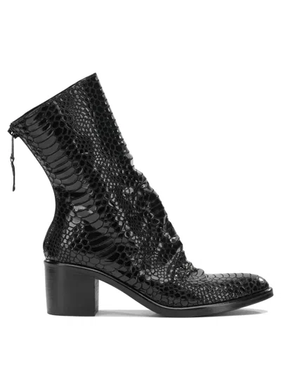Strategia Round-toe Ankle Boots In Black