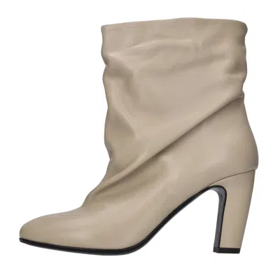 Strategia Boots In Neutral