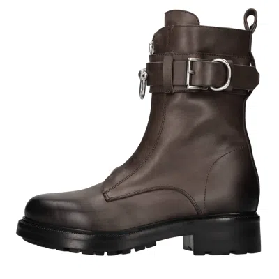 Strategia Boots In Brown