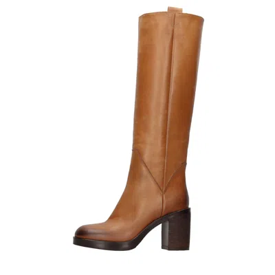 Strategia Boots Brown In Marrone Marroni