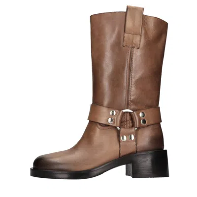 Strategia Boots In Brown