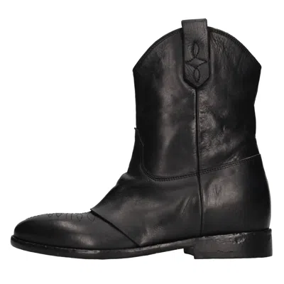 Strategia Boots In Black