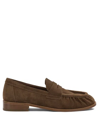 Strategia 乐福鞋和拖鞋 In Brown