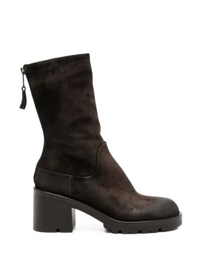 Strategia Shoes Rear-zip Boots In 브라운