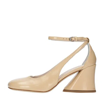 Strategia With Heel Beige In Beige Chari