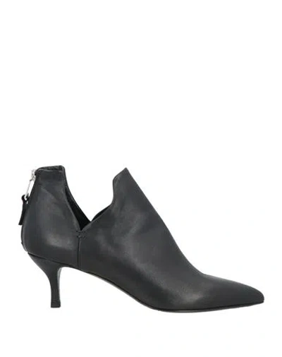 Strategia Woman Ankle Boots Black Size 10 Soft Leather