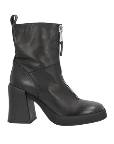 Strategia Woman Ankle Boots Black Size 7 Leather