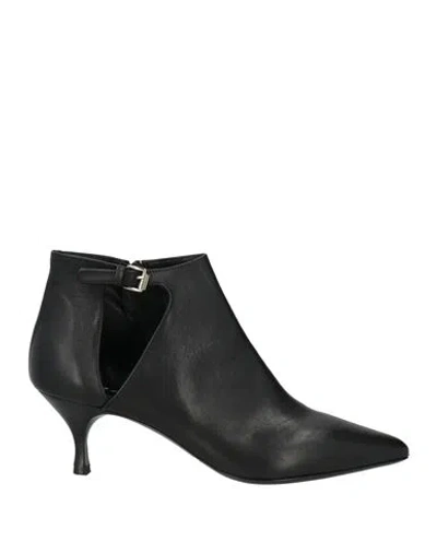 Strategia Woman Ankle Boots Black Size 8 Leather