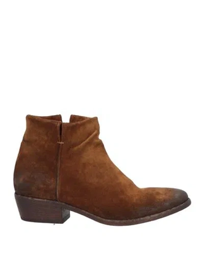 Strategia Woman Ankle Boots Brown Size 8 Leather