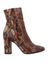 Strategia Ankle Boots In Beige