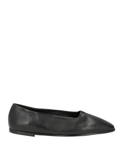 Strategia Woman Ballet Flats Black Size 9 Leather