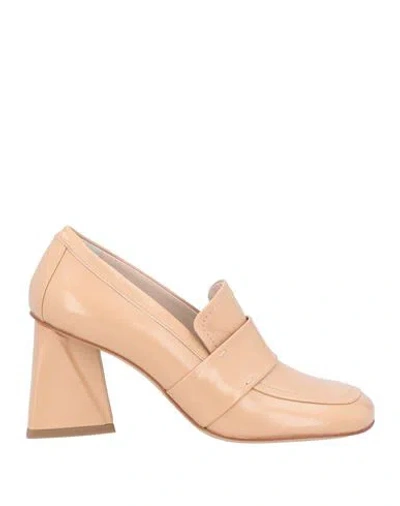 Strategia Woman Loafers Beige Size 11 Soft Leather