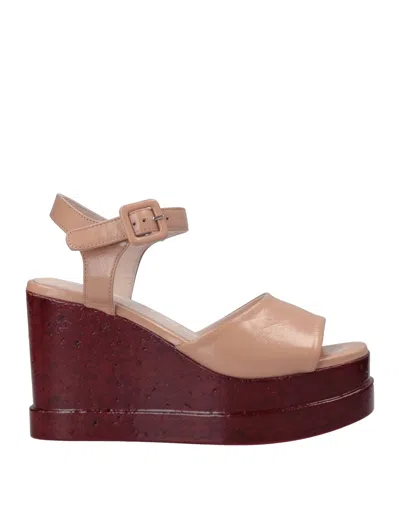 Strategia Sandals In Pink