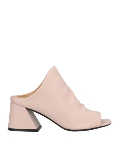 Strategia Sandals In Pink