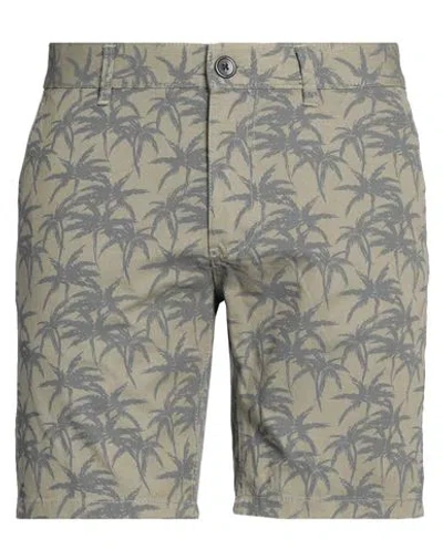 Street Gallery Man Shorts & Bermuda Shorts Military Green Size 32 Cotton