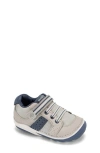 Stride Rite Artie Sneaker In Multi