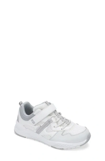 Stride Rite Kids' Made2play® 2.0 Sneaker In White