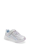 Stride Rite Kids' Made2play® Journey 3.0 Sneaker In Silver Sparkle