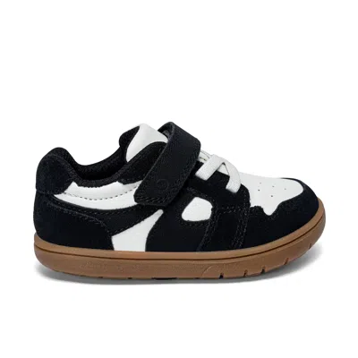 Stride Rite London Sneaker - Big Kid In Black