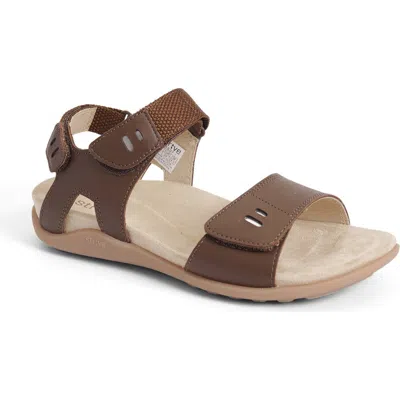 Strive Float Ii Sandal In Brown