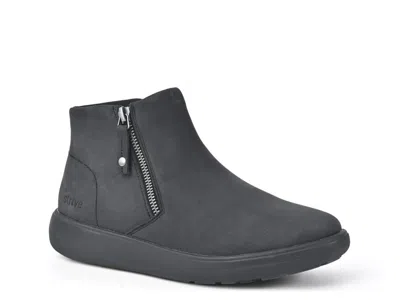 Strive Mayfair Hightop Sneaker In Black
