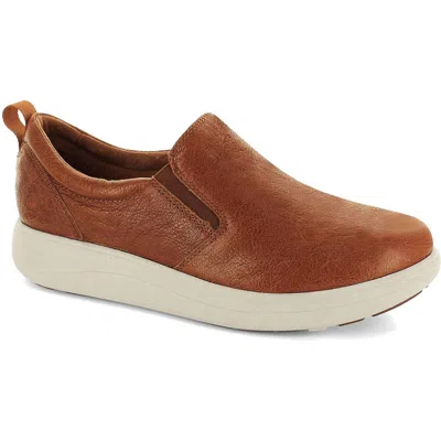 Strive Women's Florida Ii Sneakers - Wide In Rust In Brown