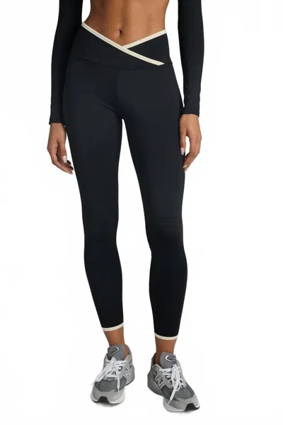Strut This Rae Ankle Legging In Black/shell In Multi