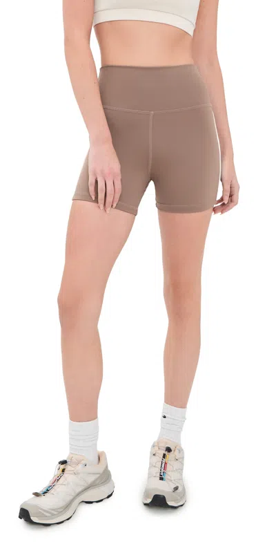 Strut This The Carlilse Shorts Malt In Burgundy