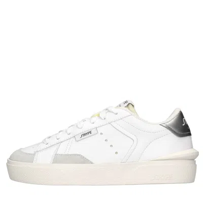 Strype Sneakers In White