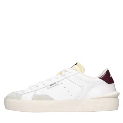 Strype Sneakers In White