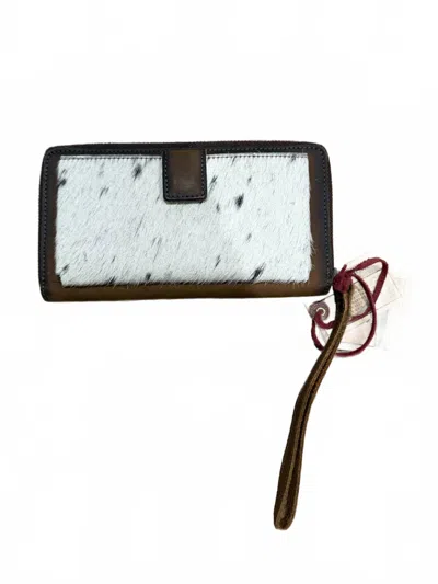 Sts Ranchwear Great Plains Haley Wallet In Cowhide In Multi