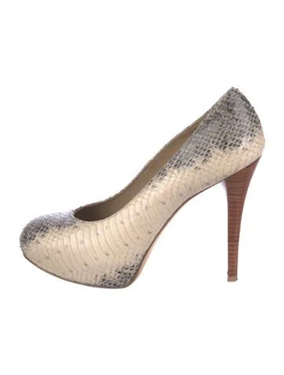Pre-owned Stuart Weitzman Alligator Animal Print Pumps In Neutral