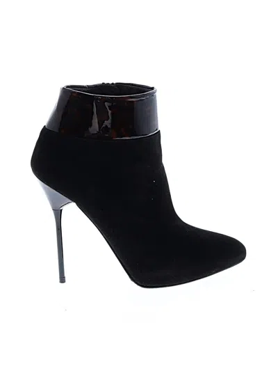 Pre-owned Stuart Weitzman Ankle Boots In Black