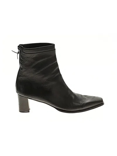 Pre-owned Stuart Weitzman Ankle Boots In Black