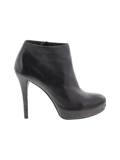 Pre-owned Stuart Weitzman Ankle Boots In Black