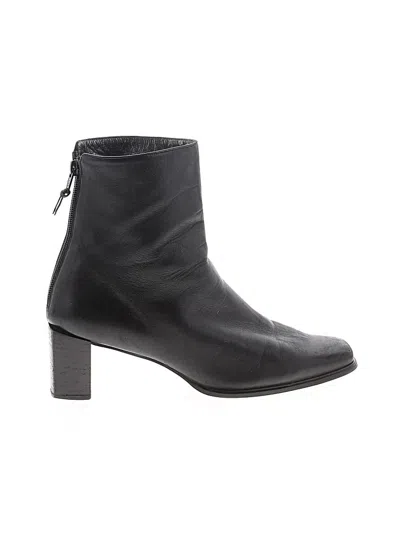 Pre-owned Stuart Weitzman Ankle Boots In Black