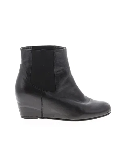 Pre-owned Stuart Weitzman Ankle Boots In Black