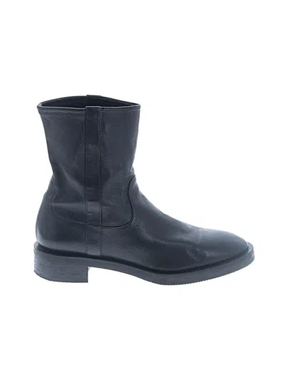 Pre-owned Stuart Weitzman Ankle Boots In Black