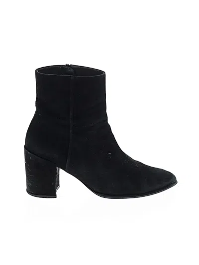 Pre-owned Stuart Weitzman Ankle Boots In Black