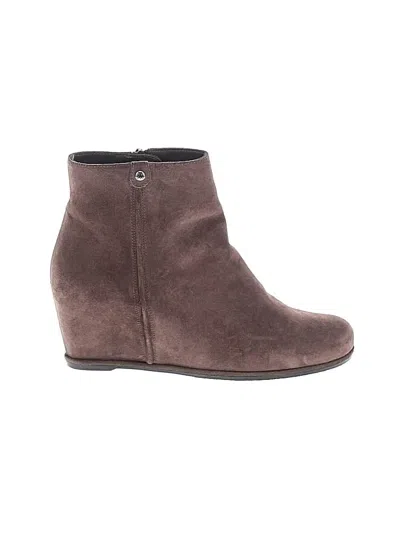 Pre-owned Stuart Weitzman Ankle Boots In Brown
