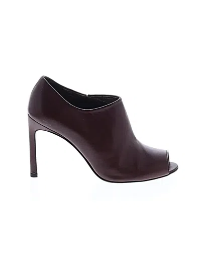 Pre-owned Stuart Weitzman Ankle Boots In Burgundy