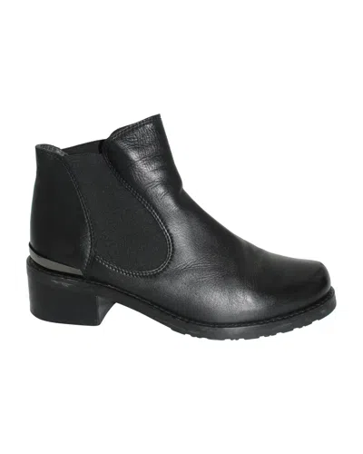 Stuart Weitzman Ankle Boots In Black Leather
