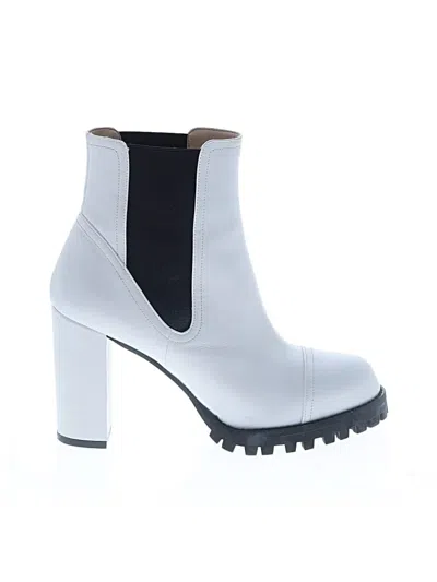 Pre-owned Stuart Weitzman Ankle Boots In White