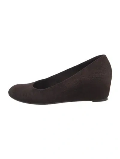 Pre-owned Stuart Weitzman Ballet Flats In Brown