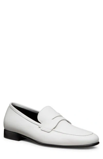 Stuart Weitzman Banks Penny Loafer In White Bianco