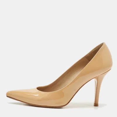 Stuart Weitzman Beige Patent Leather Pointed Toe Pumps In Neutral