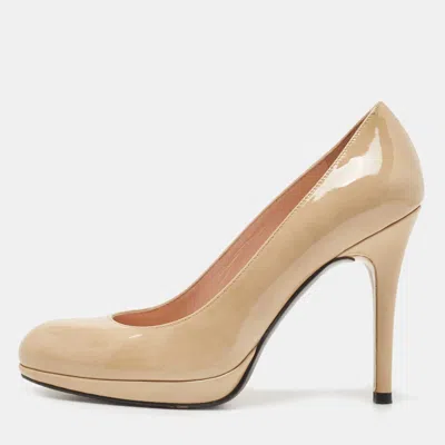 Pre-owned Stuart Weitzman Beige Patent Leather Round Toe Pumps Size 37.5